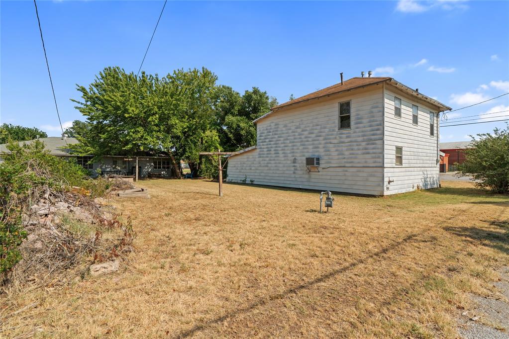 1102 N Noble Avenue Property Photo 37