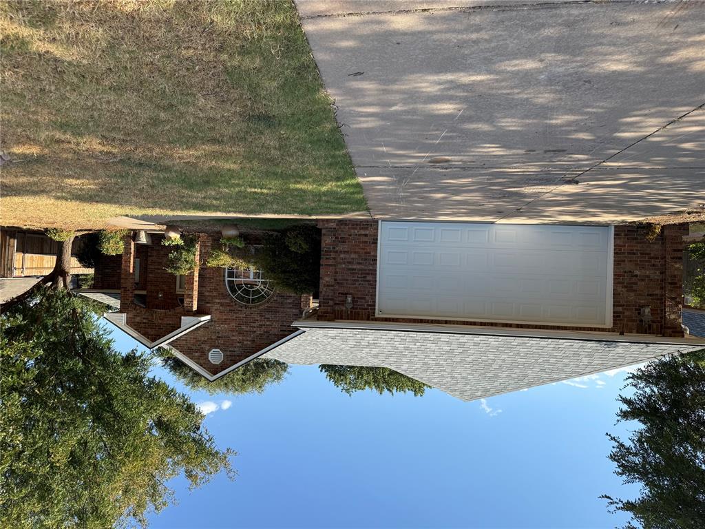 1231 Douglas Circle Property Photo 2