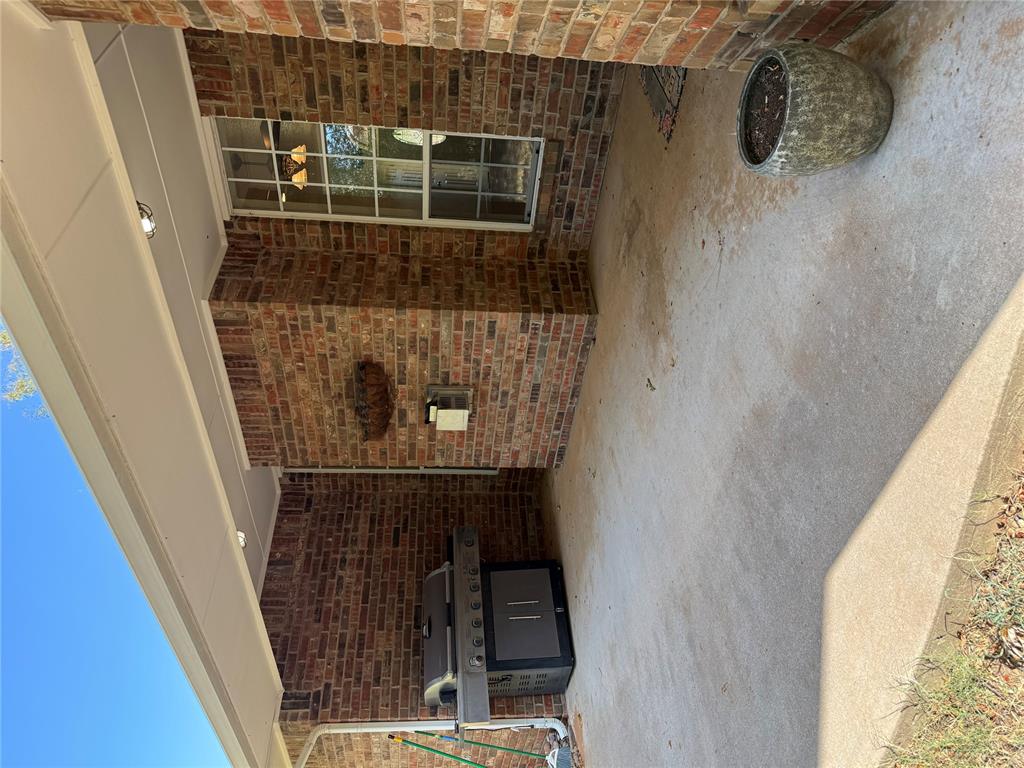 1231 Douglas Circle Property Photo 3
