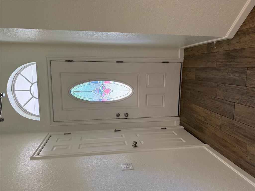 1231 Douglas Circle Property Photo 8