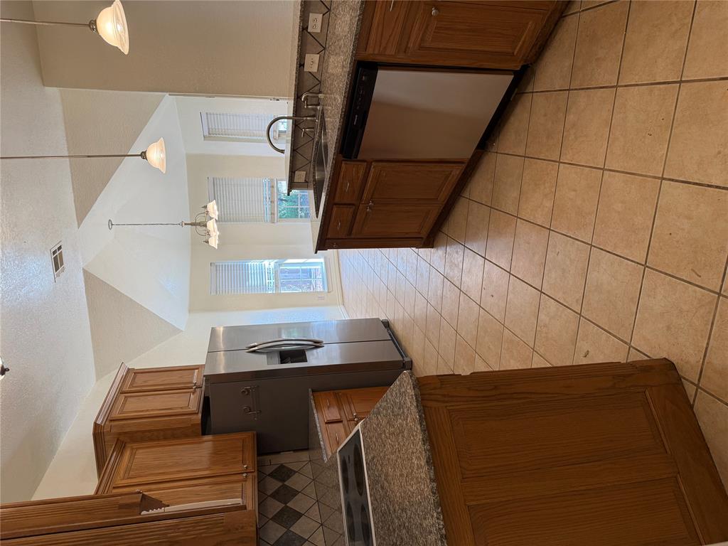 1231 Douglas Circle Property Photo 12