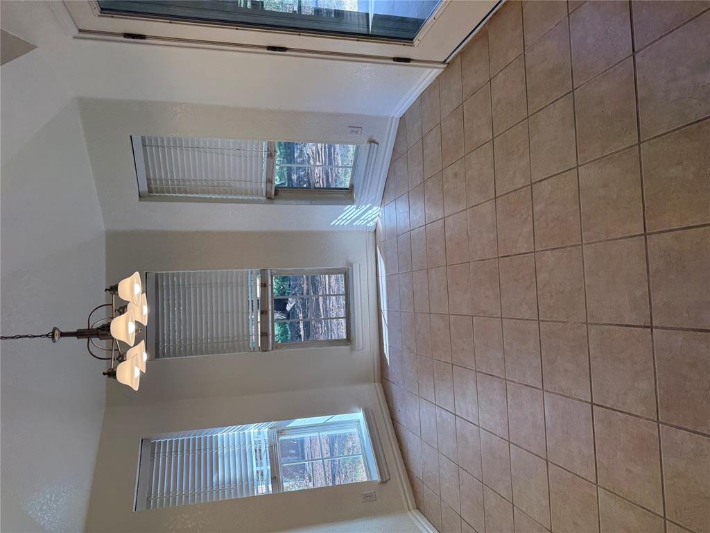 1231 Douglas Circle Property Photo 14