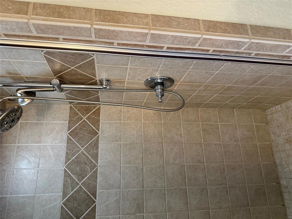 1231 Douglas Circle Property Photo 21