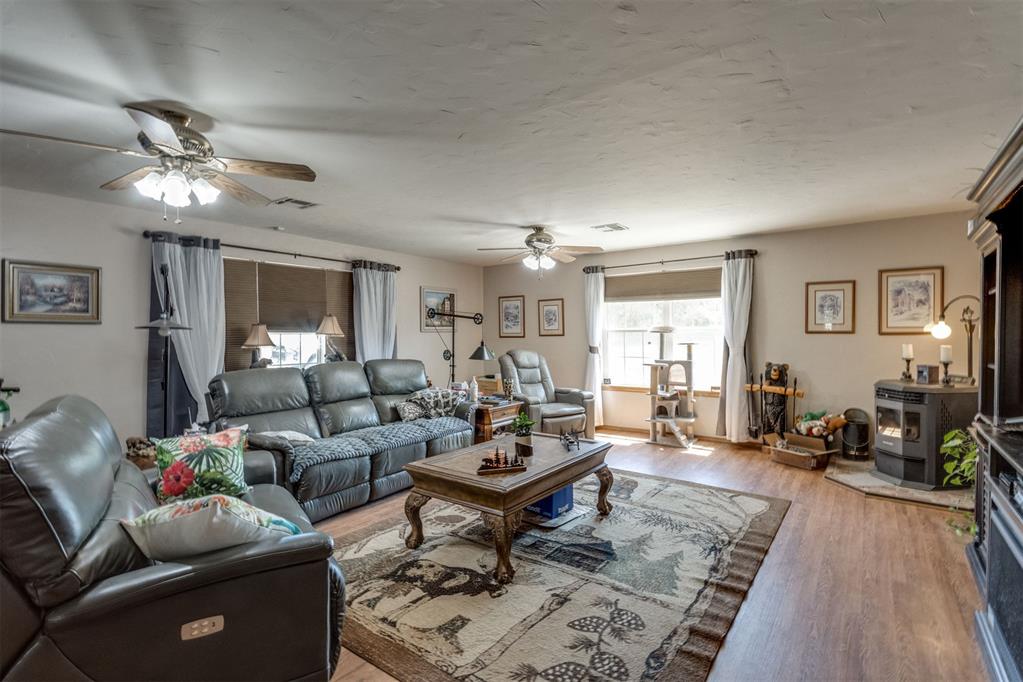 334486 E Highway 62 Property Photo 10