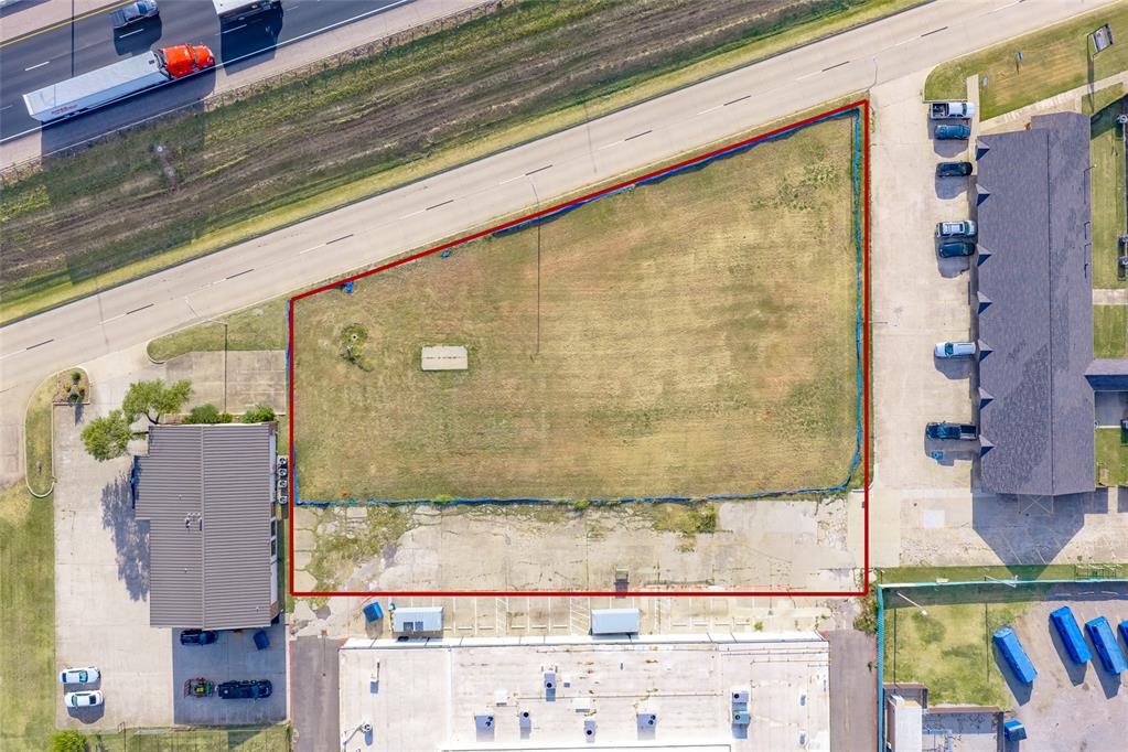 301 N Interstate 35 Service Road Property Photo 2