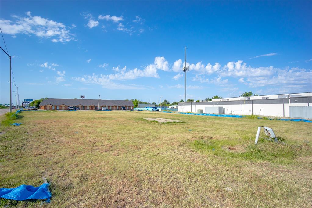 301 N Interstate 35 Service Road Property Photo 20
