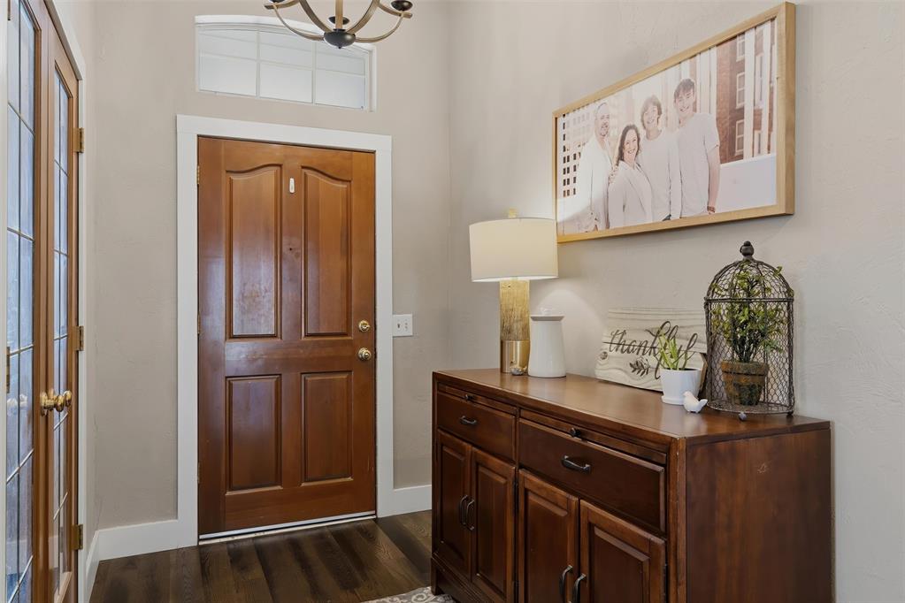 2209 Sw 93rd Place Property Photo 3