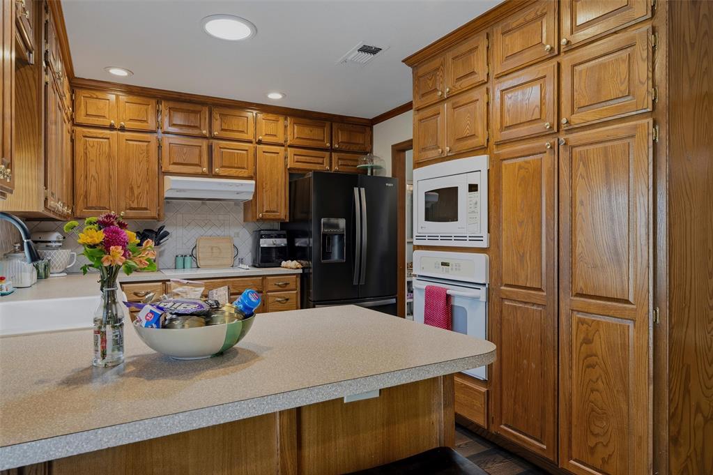 2209 Sw 93rd Place Property Photo 12