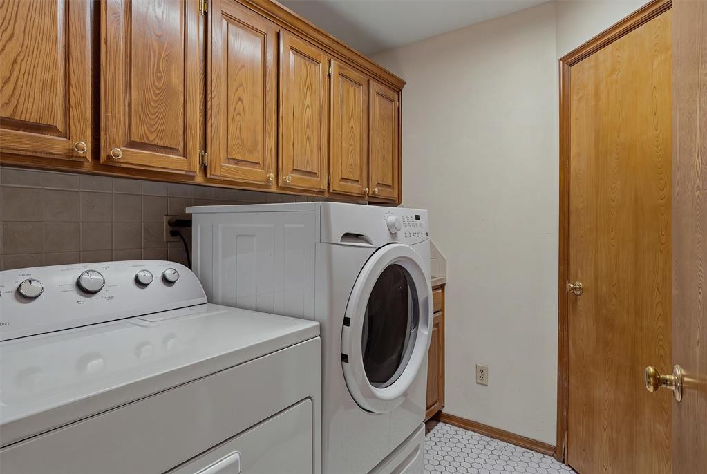 2209 Sw 93rd Place Property Photo 24