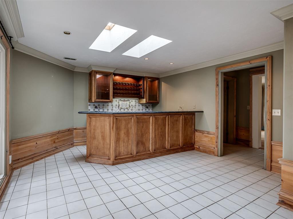 1105 Tedford Way Property Photo 15