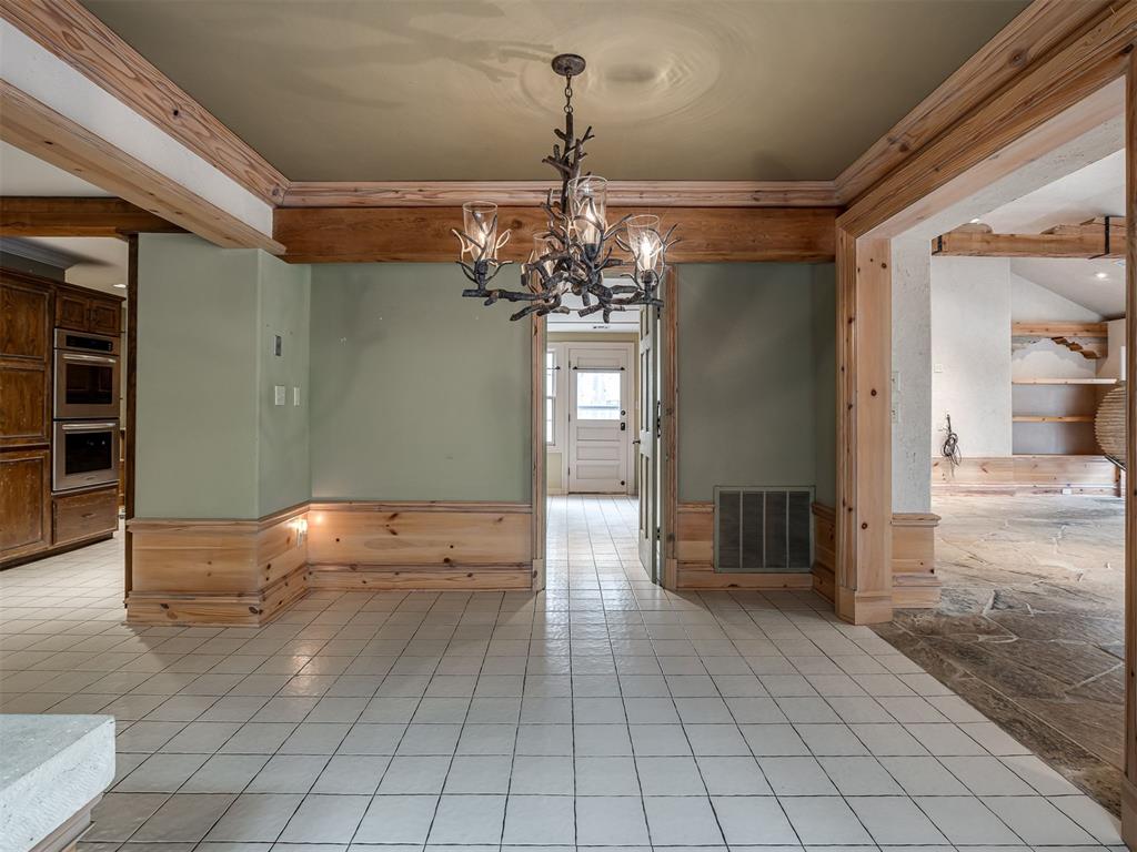 1105 Tedford Way Property Photo 19