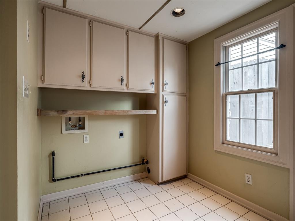 1105 Tedford Way Property Photo 28