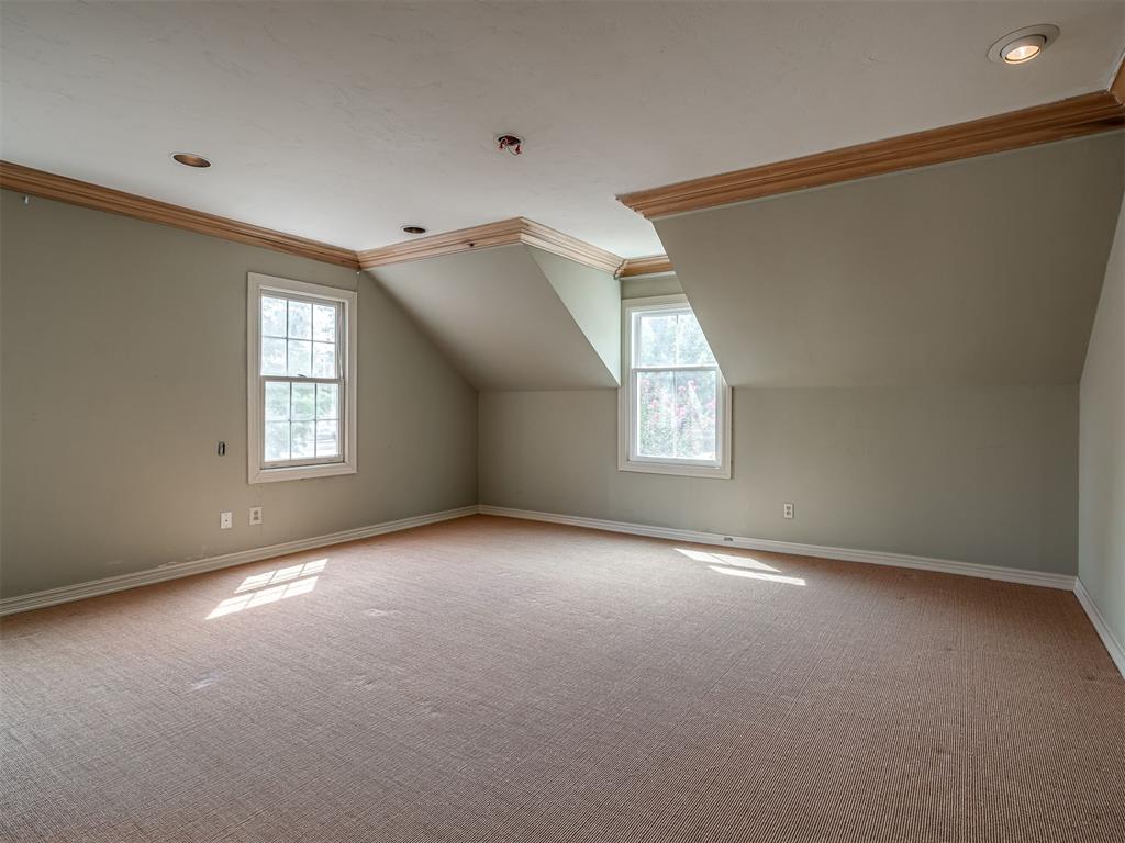 1105 Tedford Way Property Photo 33
