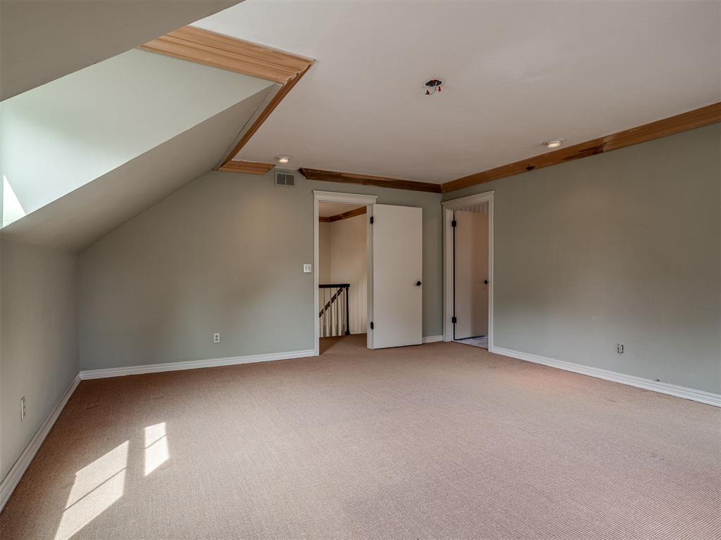 1105 Tedford Way Property Photo 36