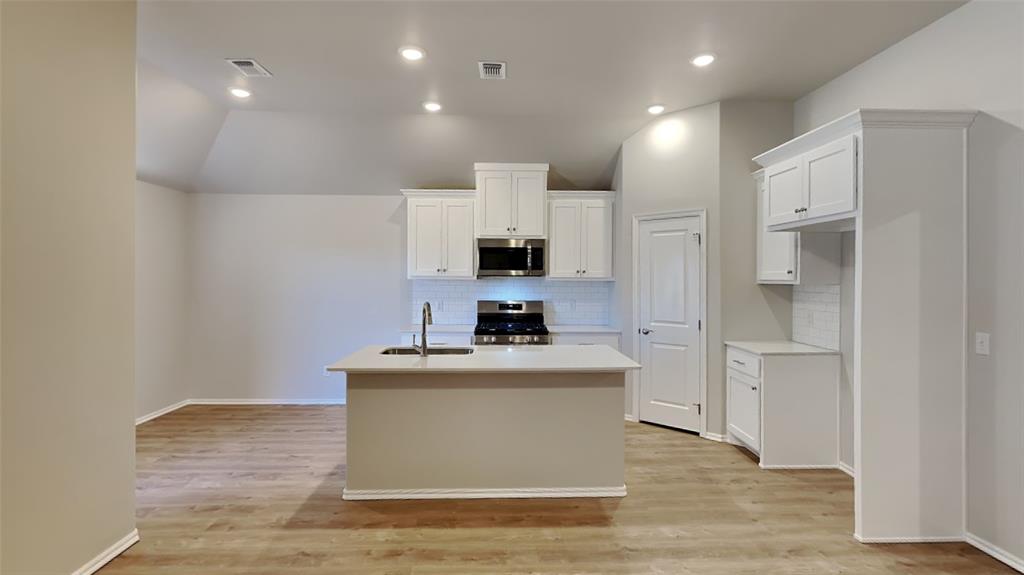 12704 Elba Drive Property Photo 7