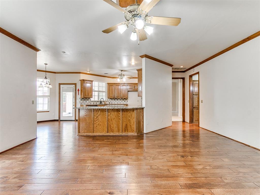 11008 Wineview Drive Property Photo 8