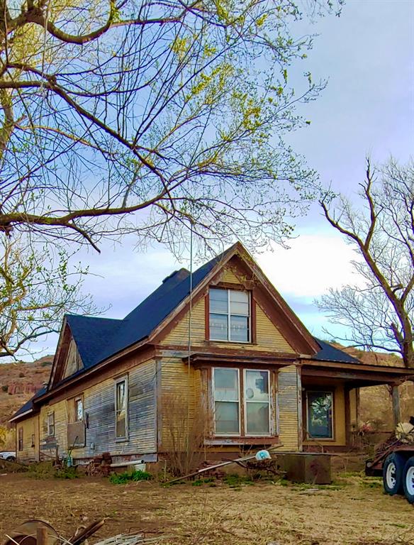 200 W Mountain Avenue Property Photo 4