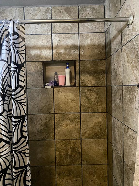 6112 Nw 55th Street Property Photo 14