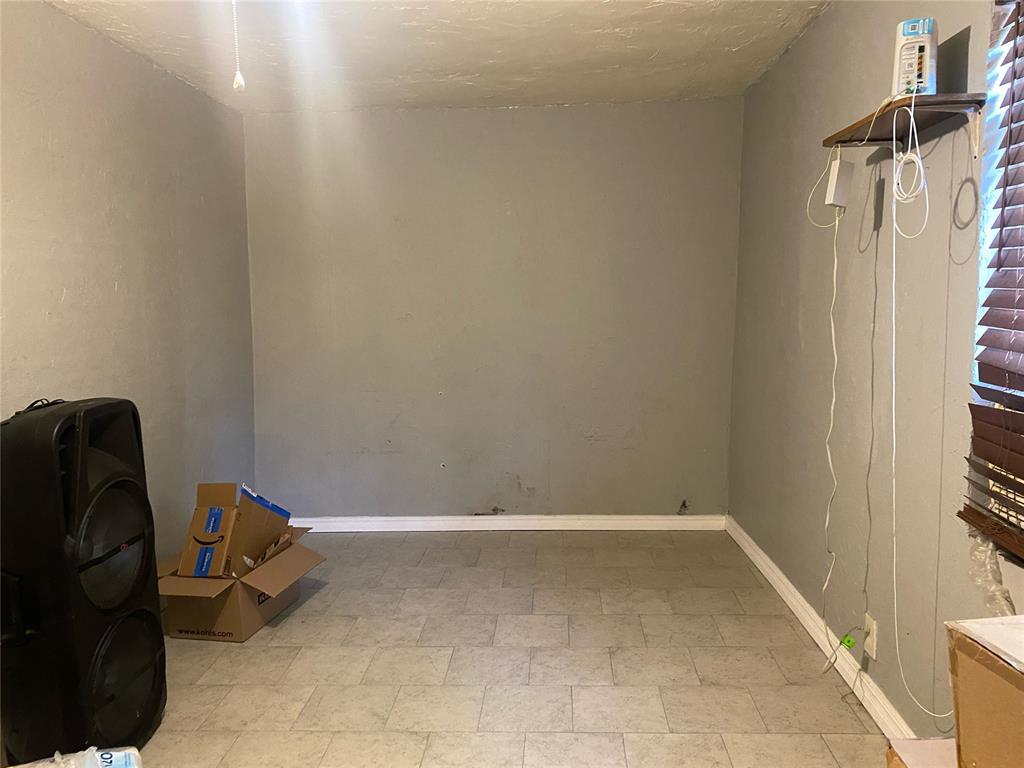 6112 Nw 55th Street Property Photo 21