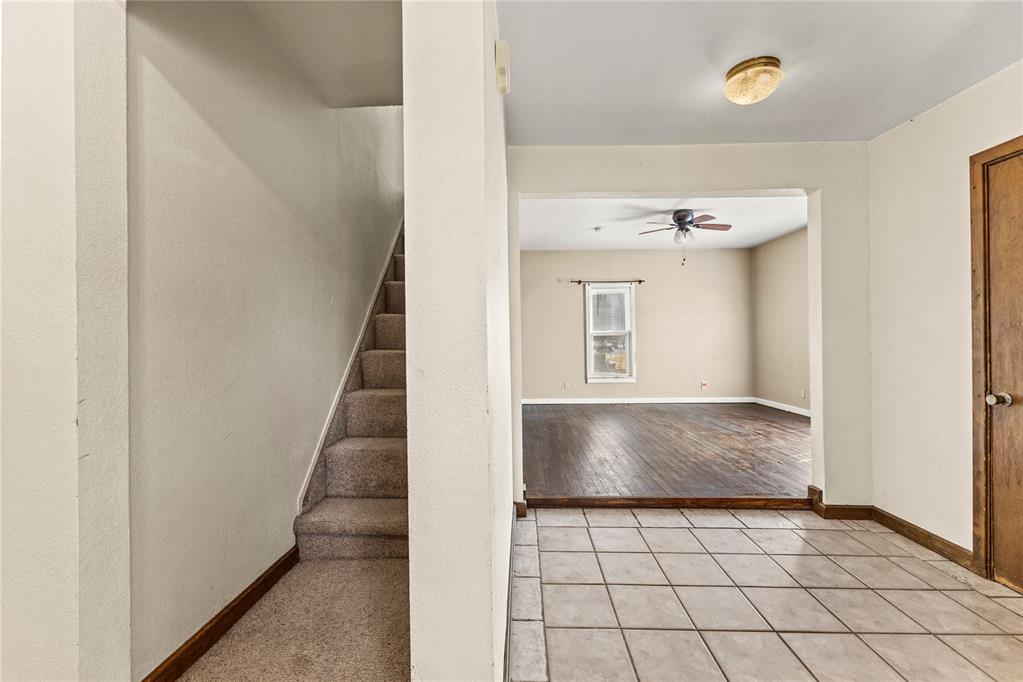 618 N State Street Property Photo 5