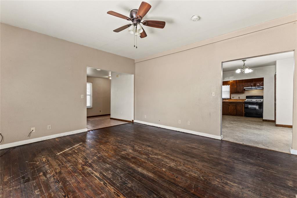 618 N State Street Property Photo 7