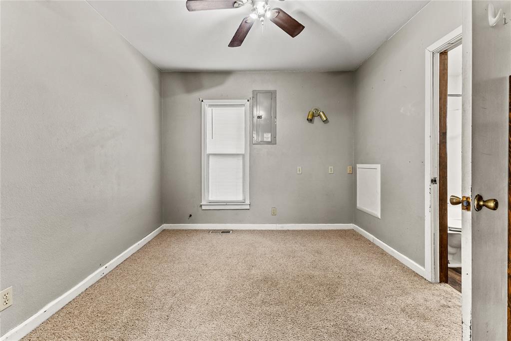 618 N State Street Property Photo 12