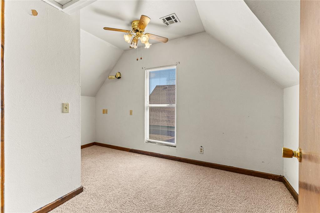 618 N State Street Property Photo 20