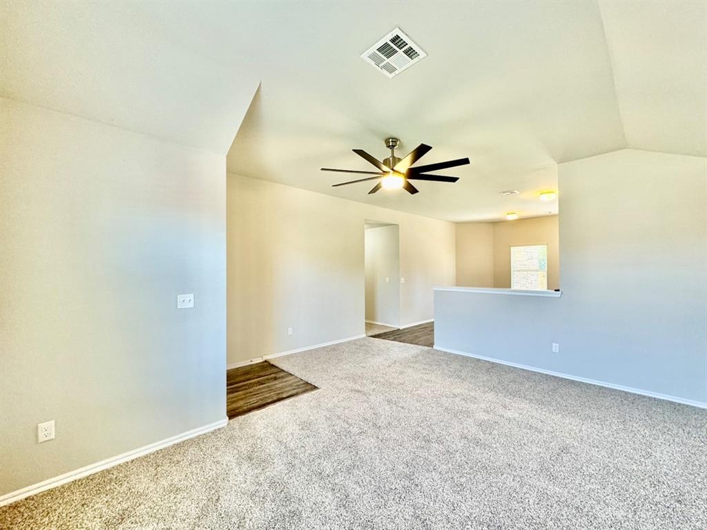 933 Klare Lane Property Photo 4