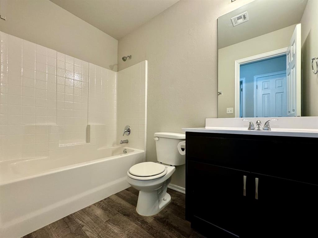 933 Klare Lane Property Photo 15