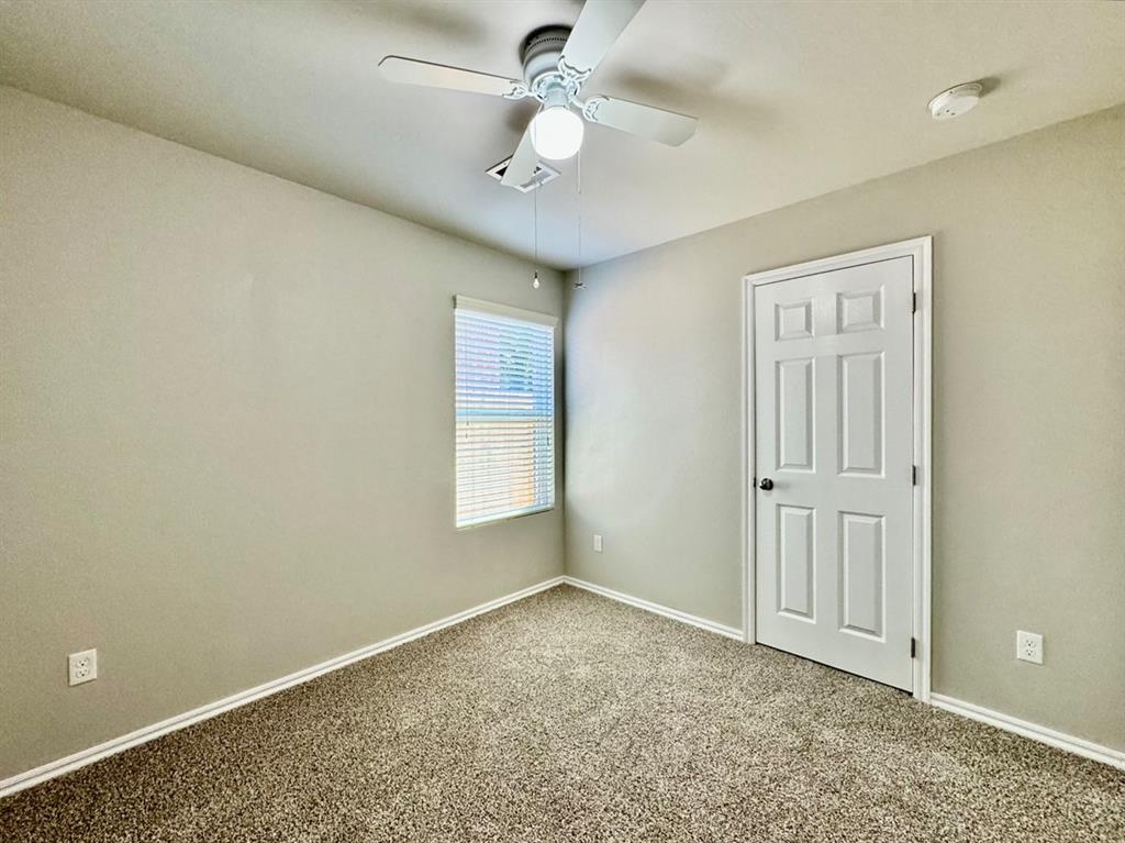 933 Klare Lane Property Photo 17