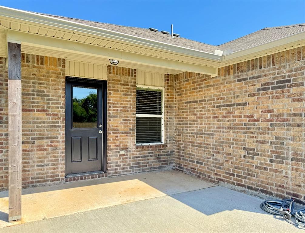933 Klare Lane Property Photo 18