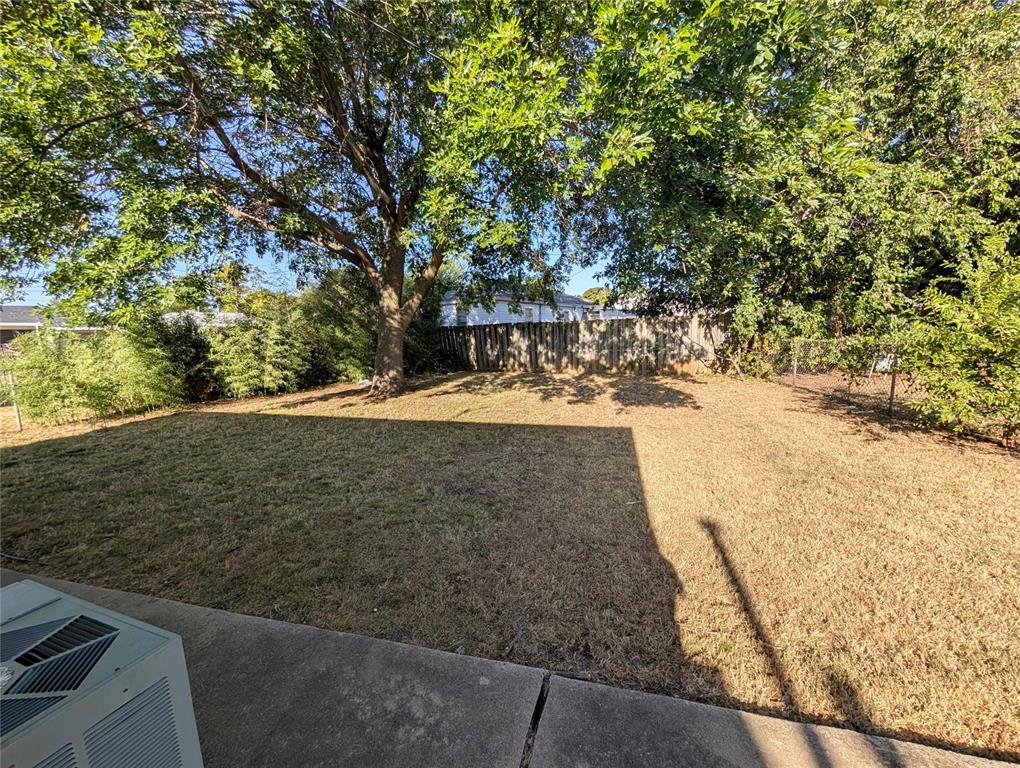 416 E Jarman Drive Property Photo 14