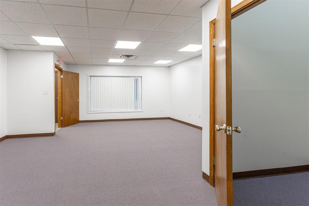 2428 N Janeway Avenue Property Photo 4