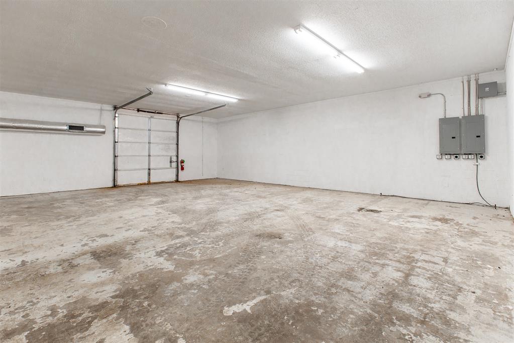 2428 N Janeway Avenue Property Photo 19