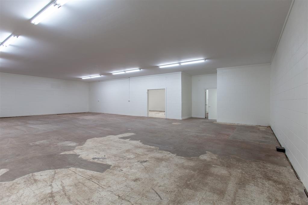 2428 N Janeway Avenue Property Photo 32