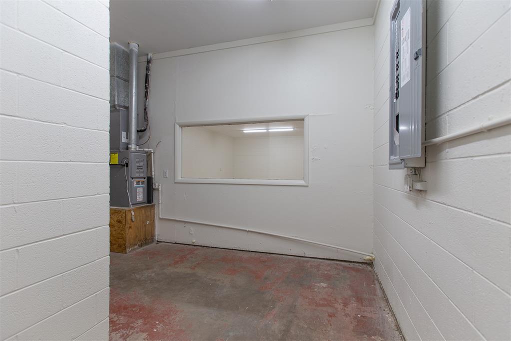 2428 N Janeway Avenue Property Photo 35