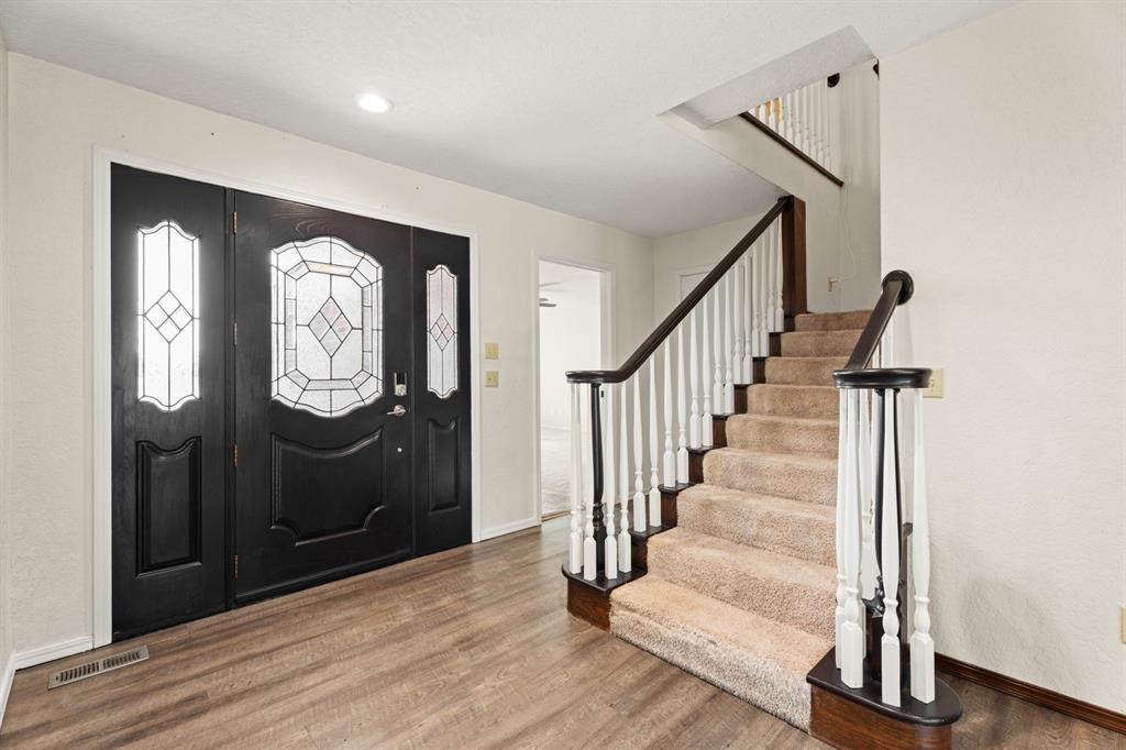 1811 Cedar Trail Property Photo 4