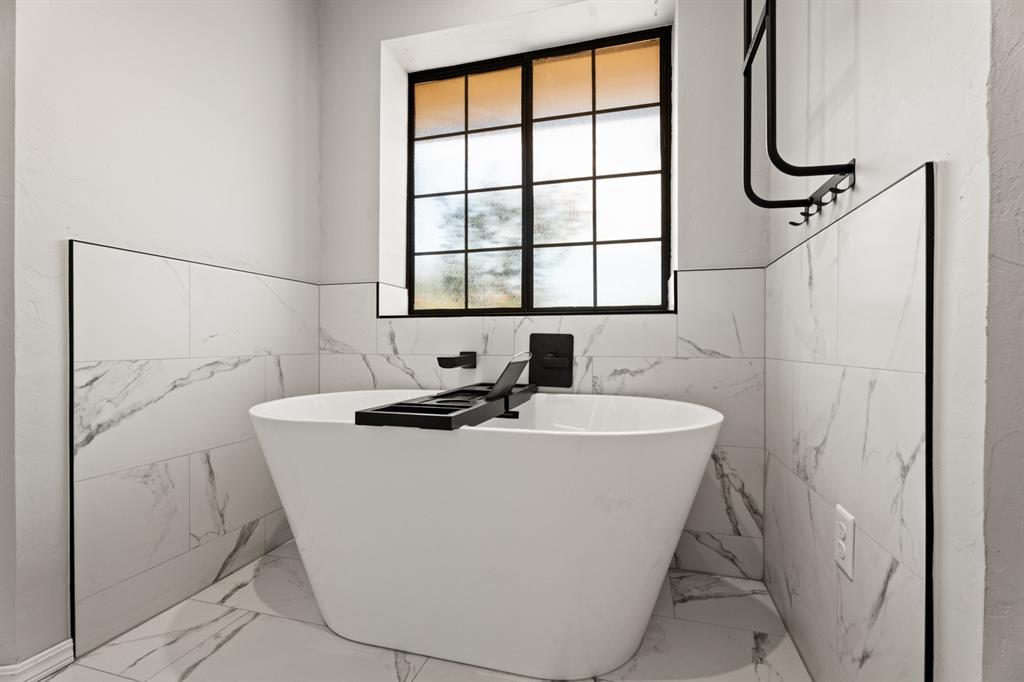 1811 Cedar Trail Property Photo 9