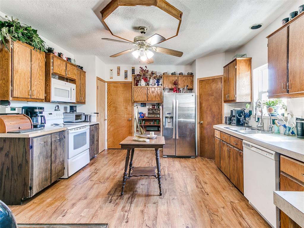 2201 S Choctaw Avenue Property Photo 10