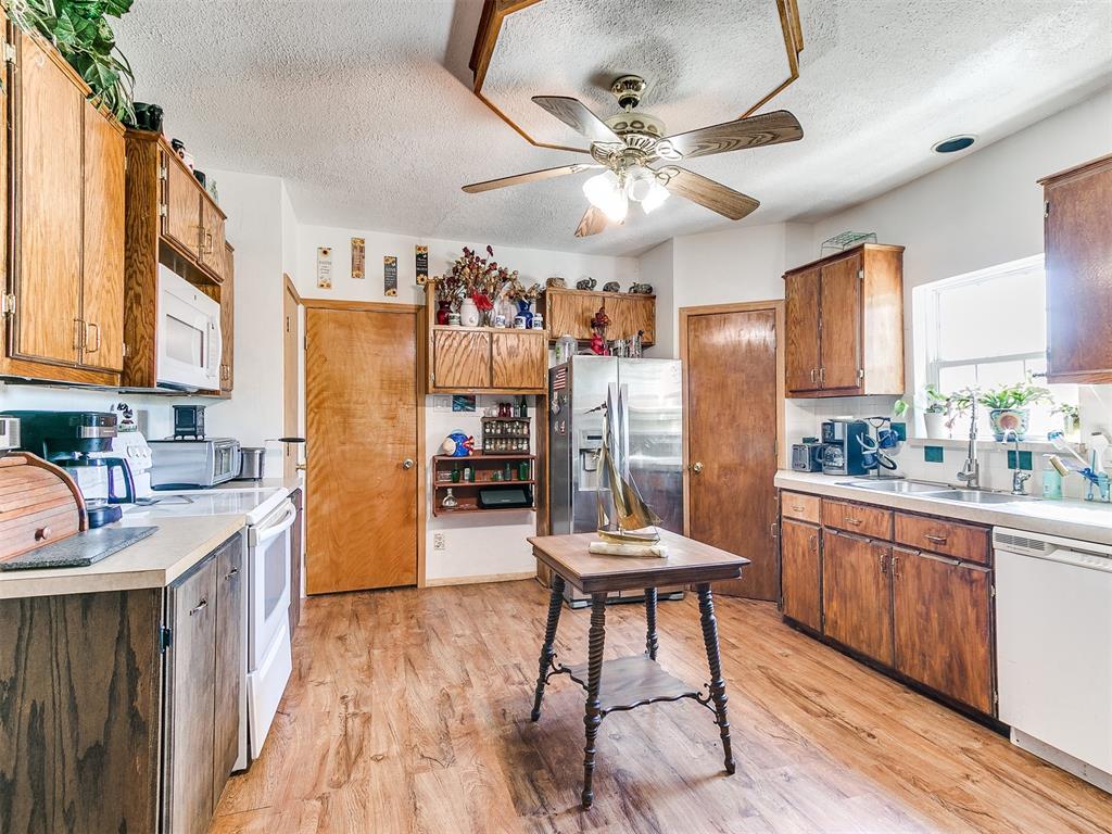 2201 S Choctaw Avenue Property Photo 11