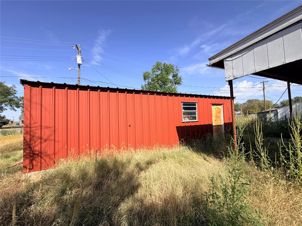402 N Temple Street Property Photo 11