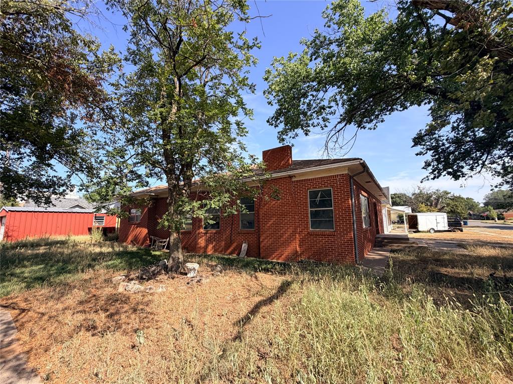 402 N Temple Street Property Photo 14