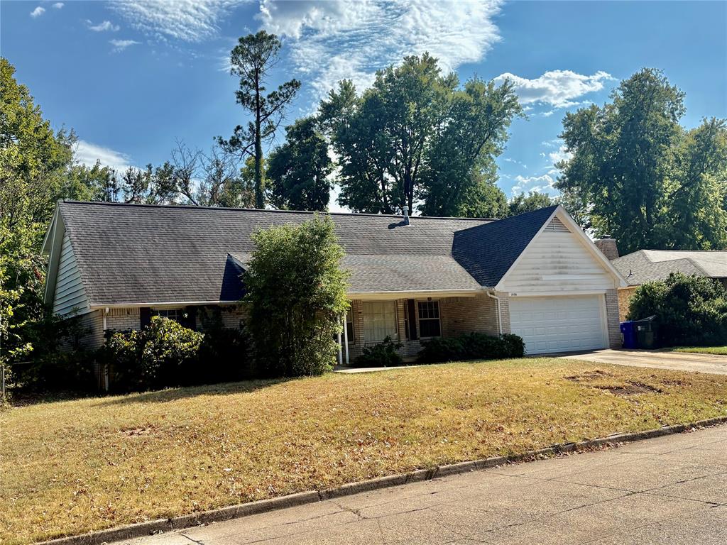 1606 Greenbriar Drive Property Photo 1