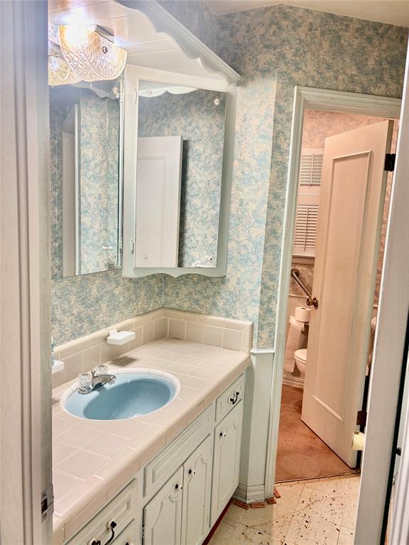 1606 Greenbriar Drive Property Photo 9