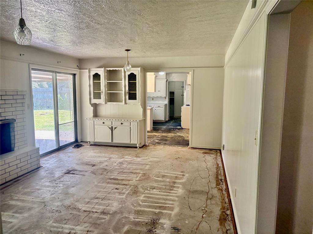 1606 Greenbriar Drive Property Photo 13