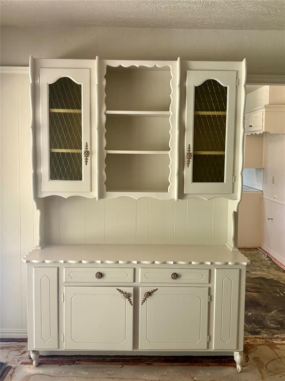 1606 Greenbriar Drive Property Photo 14