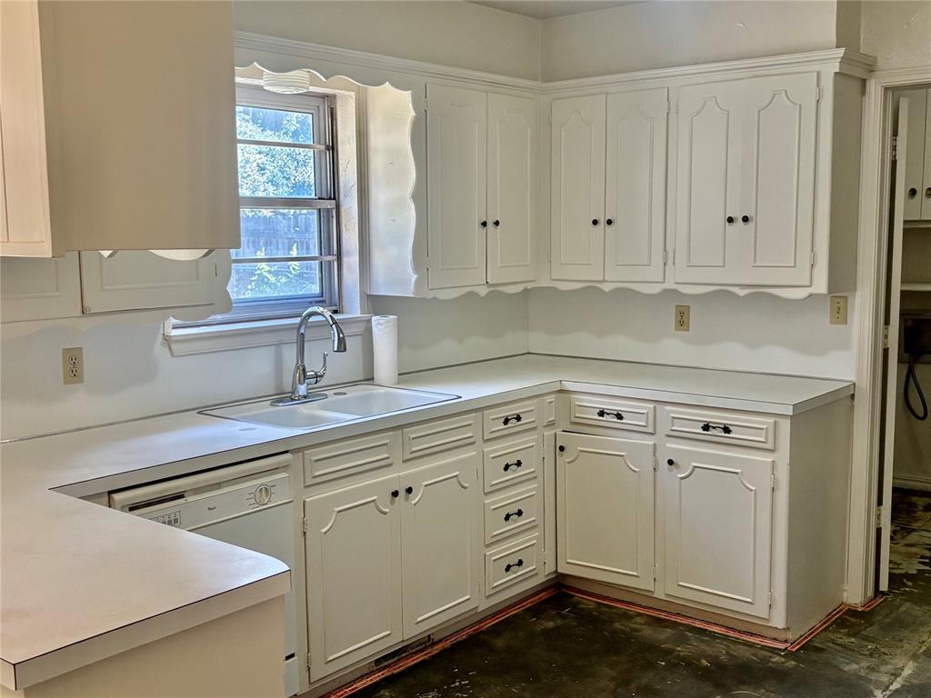 1606 Greenbriar Drive Property Photo 15