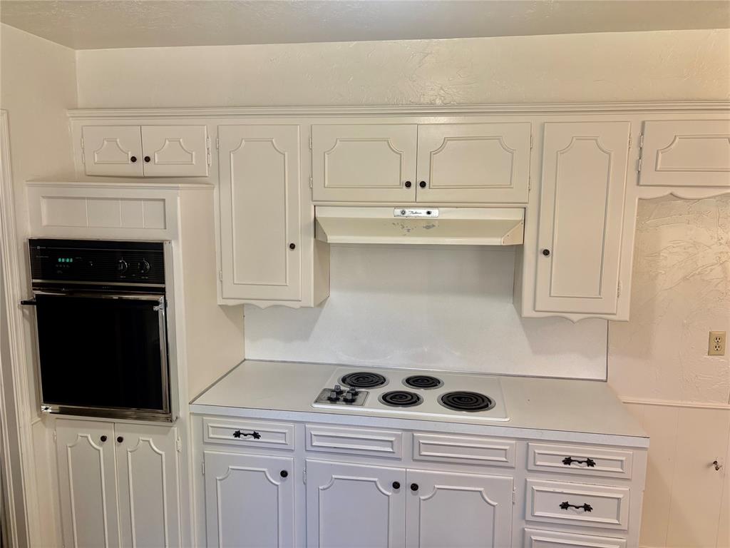 1606 Greenbriar Drive Property Photo 16