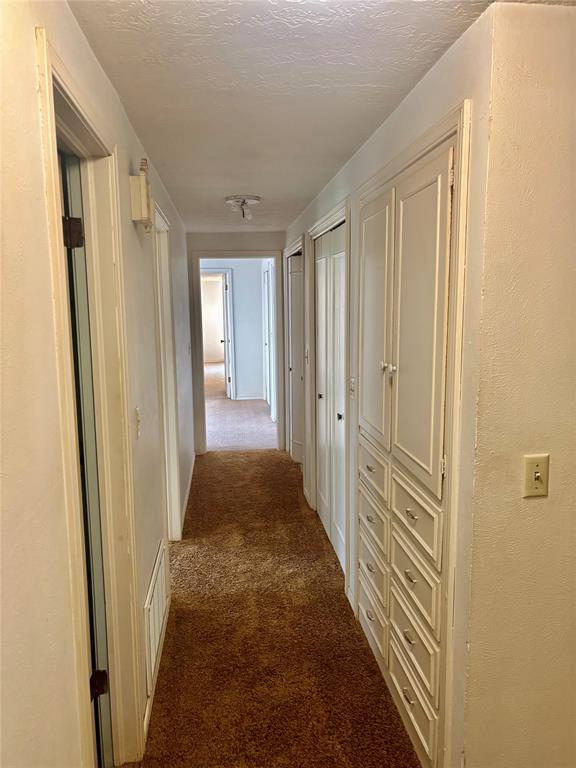 1606 Greenbriar Drive Property Photo 20