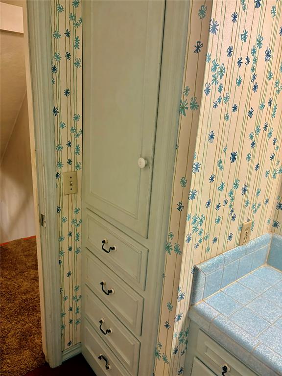 1606 Greenbriar Drive Property Photo 23